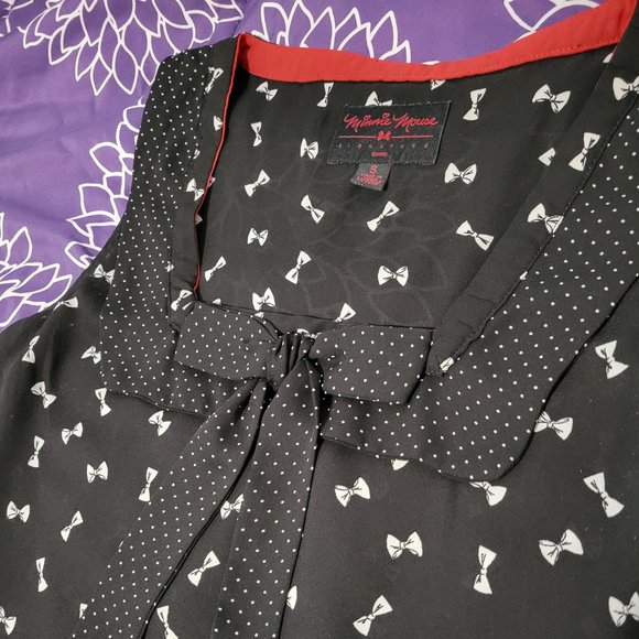 Minnie Mouse Signature collection Small bow blouse - Picture 3 of 7